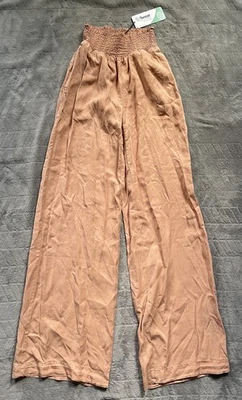 Love Tree NEW Peachy Linen Blend Wide leg Pants Stretchy Waist NWT Size Small - Image 1 of 4