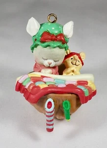 Rare Vintage Enesco Christmas Ornament Of Sleeping Mouse In A Walnut Shell Bed - Picture 1 of 10