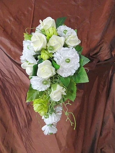B2. Exclusiver Brautstrauß Strauß Rosen Perlen Hochzeit Werfstrauß - Bild 1 von 10