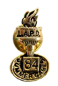 Spilla Vintage LA Polizia Dipartimento LAPD 1984 Olimpiadi Estive Torcia Tono Oro - Foto 1 di 2