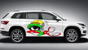 CALCOMANÍA DE VINILO MARVIN EL MARCIANO COLOR LADO COCHE CAMIÓN - Imagen 1 de 1