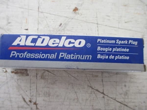 ACDelco 41-980 Professional Platinum Spark Plug (Pack of 1) - Imagen 1 de 3