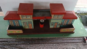 Alter Metall-Bahnhof von Kibri - Bild 1 von 3