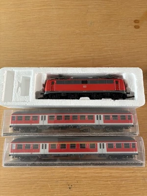 Roco H0 Nahverkehrswagen-Set mit Br 110 DB Epoche 3 - Bild 1 von 4