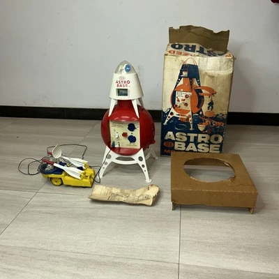 Juguete espacial base astro motorizado ideal 1960 coleccionable juguete con caja LEER Foto 1 de 4