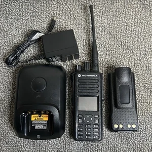 Motorola XPR 7580e Portable 2-Way Radio 800-900MHz Bluetooth AAH56UCN9WB1AN - Picture 1 of 10