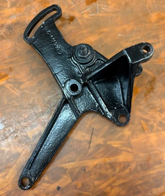 MERCRUISER 806394 BRACKET POWER STEERING ALTERNATOR BRACKET 7.4 454 GM ENGINE - Image 1 of 4