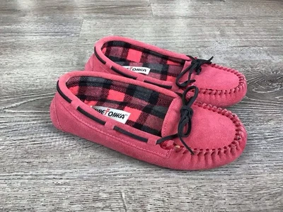 Zapatilla Mocasín Rosa Minnetonka Rosa con Cordones Negros Zapato Suela de Goma Para Mujer Talla 6” Foto 1 de 4
