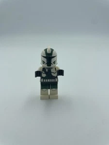 LEGO Star Wars The Clone Wars  Clone Commander Gree Phase I from 9491 Sun Damage - Picture 1 of 5