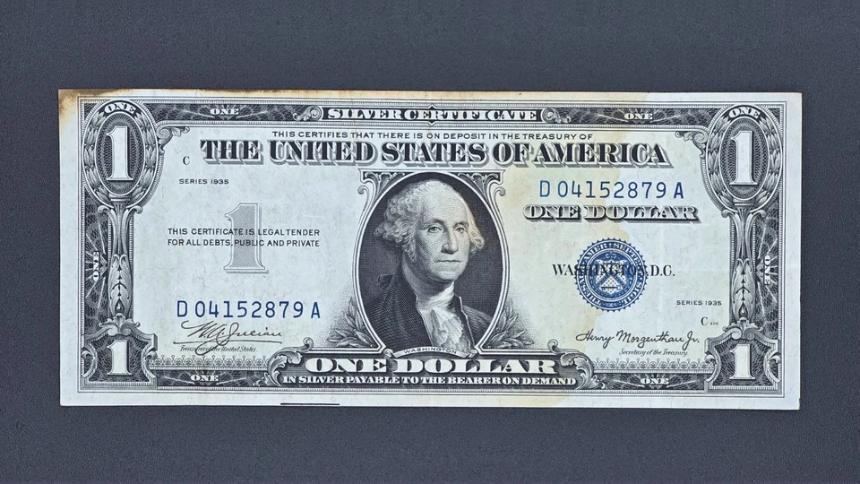 1935 Double Date US $1  Silver Certificate, FR#1607,  VF-25, Serial#: D04152879A - Image 1 of 2