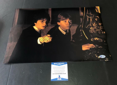 DANIEL RADCLIFFE SIGNED HARRY POTTER 12X18 PHOTO AUTOGRAPH BECKETT BAS COA Cover