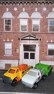 Lot Of 2 Matchbox City Services Garbage Scout & GMC Utility Truck Camion NLFFP - Picture 1 of 14