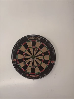 Unicorn PDC Striker Dartboard Made In England CLEAN NICE FREE SHIPPING - Image 1 of 4