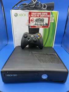 XBOX 360 E CONSOLE 4GB + 2 GIOCHI CAVI CONTROLLER ORIGINALE MICROSOFT E HDMI - Foto 1 di 11