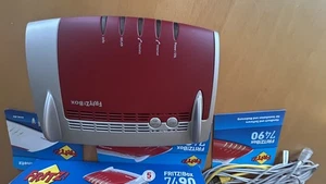 AVM FRITZ!Box 7490 WLAN 1.300 MBits/s gebraucht/defekt in OVP - Bild 1 von 5