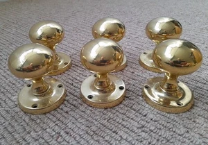 Brass door Knobs x 6 - Picture 1 of 5