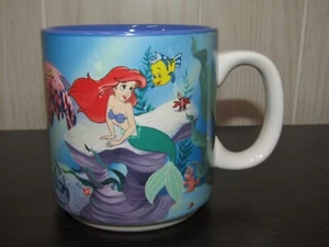Vintage Disney Die kleine Meerjungfrau unter dem Meer Arielle Ursula Disney Keramik 10oz - Bild 1 von 6