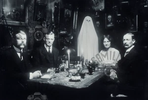 Victorian Era Vintage 1800's Photo CREEPY SEANCE GHOST SPIRITS 90 ultra rare - Bild 1 von 2