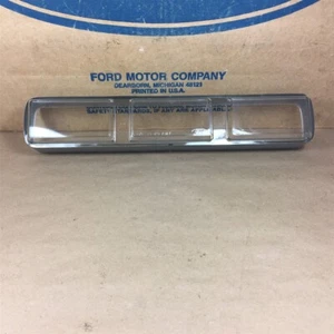 NOS OEM 1970 MERCURY MARQUIS D0MY-13208-A RH PARKING LAMP LIGHT LENS - Bild 1 von 7