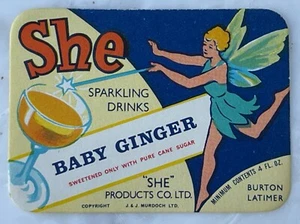 Bebidas espumosas de jengibre bebé "She" vintage sin usar J. Etiqueta de refresco & J. Murdoch Ltd - Imagen 1 de 2
