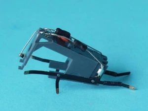 HORNBY 0-6-0 X8809 MOTOR RETAINER for X1846 M2209 X8809 MOTOR and WIRING SPARES - Picture 1 of 3