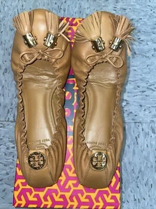 Tory Burch cordero/vegetal mestico color café helado/lejía talla 7,5 M. - Imagen 1 de 7