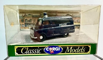 Corgi 1/43 Police Bedford Dormobile DieCast 96920 - Image 1 of 4