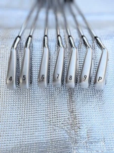 NIKE Iron Set Victory Red FORGED TW BLADE 4.5.6.7.8.9.P Dynamic Gold Flex S200 - Picture 1 of 13