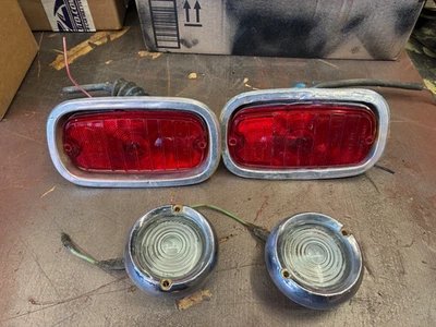 Luz trasera/respaldo usada para camioneta Chevy/GMC 1960-1966 Fleetside OEM Foto 1 de 3