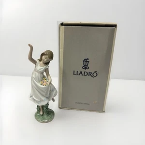 Lladro Garden Dance #6580 Figurine 1999 Bailando Entre Flores w/ Box (Read) - Picture 1 of 15