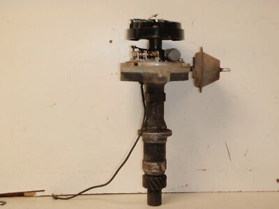 1969 GTO JUDGE FIREBIRD TRANS AM DISTRIBUTOR AUTOMATIC PART # 1111946 - Image 1 of 4