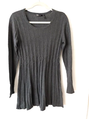 Top túnica Daisy Fuentes cuello redondo manga larga gris talla M #13478 Foto 1 de 4