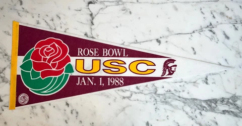 UNIVERSITY OF SOUTHERN CALIFORNIA 1988 ROSE BOWL PENNANT Cover
