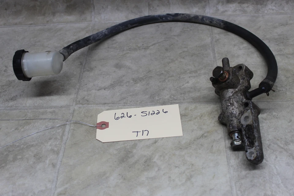 09-14 Arctic Cat 550 OEM Cilindro maestro de freno trasero con depósito 1502-293 Foto 1 de 4