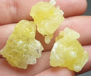 Muestras minerales de cristal de brucita amarilla piezas ásperas naturales 7,76 gramos Pakistán - Imagen 1 de 14