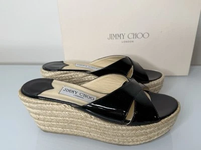NUEVO EN CAJA JIMMY CHOO PAISLEY Negro Patente Cuña Slide Sandalia Zapato Talla 36 EU Foto 1 de 4