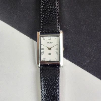 Vintage Seiko Slim Quartz White Face Gentlemen's Wrist Watch - FREE SHIPPING - Image 1 of 4
