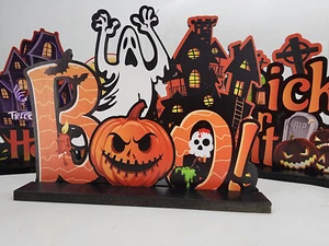 HALLOWEEN DECORATION WOODEN SIGNS 3 TOTAL BOO! TRICK OR TREAT & HAPPY HALLOWEEN - Picture 1 of 8