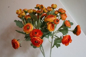 3 Ranunkel-Büsche mit insgesamt 30 Blüten/Knospenstielen, 54 cm hoch, Orange - Bild 1 von 4