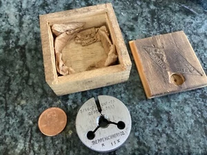 the pipe and machinery company machine shop thread checking gage 5/16-24 unf 2A - Picture 1 of 5