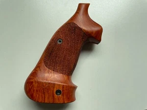 Prof.target Handgefertigte Griffe für S&W K/L Rahmen quadratischer Butt Hartholz, hinten geöffnet - Bild 1 von 7