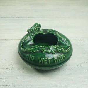 De colección Air Vietnam Redondo Cerámica Verde Aerolínea Desaparecida 3D Dragón Cenicero Puff - Imagen 1 de 5