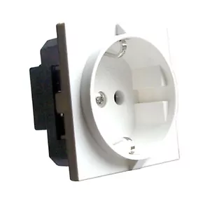 kleine Schuko Steckdose DIN 49440 Caravan Wohnmobil Wohnwagen Möbel Möbeleinbau - Bild 1 von 1