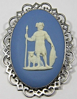 Hallmark London 1953 Queen Elizabeth Coronation year Wedgwood brooch Ares silver - Image 1 of 4