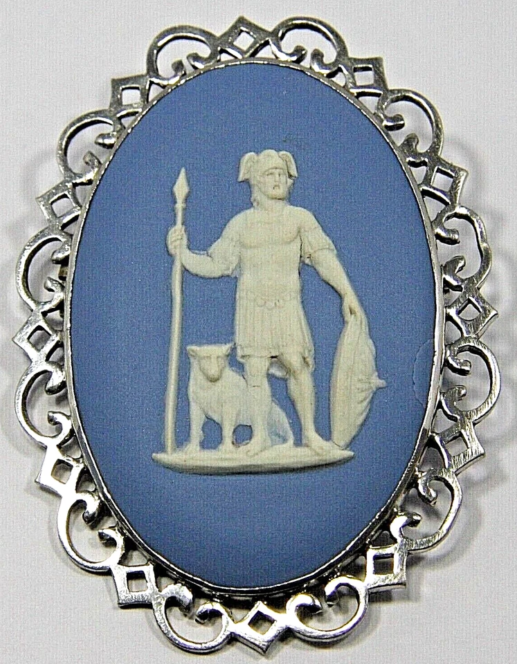 Hallmark London 1953 Queen Elizabeth Coronation year Wedgwood brooch Ares silver - Image 1 of 4