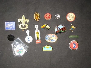 Lot of 17 Boy Scout Hat, Foldover,  & Lapel Pins         eb06 - Picture 1 of 1