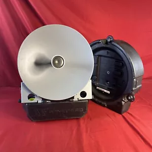 Winegard Portable Satellite Dish (GM-MP1) - Picture 1 of 11
