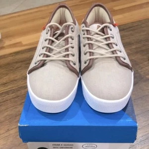 NIB - Original Penguin Juniors - DORIAN - SHOES- White/Beige - SIZE 3 - Picture 1 of 4