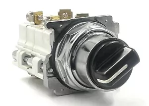Eaton 10250T1311-23 Drucktaster Wahlschalter 2 Positionen 2 Schließer 2 Öffner Kontakt Block - Bild 1 von 5