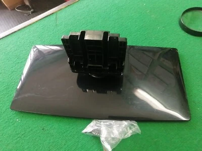 piedistallo tv LG 32LD468 - Immagine 1 di 4